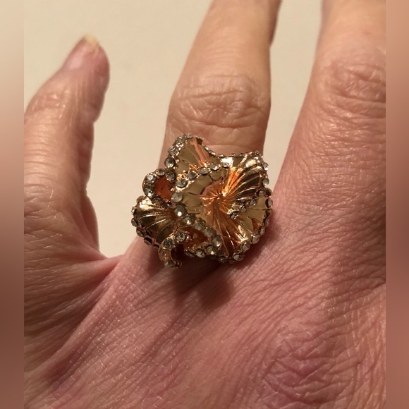 💰SALE💰Ring;Camellia Flower;Inlaid Zircon; Zinc Alloy;Tarnish & Fade Resistant - Picture 2 of 3